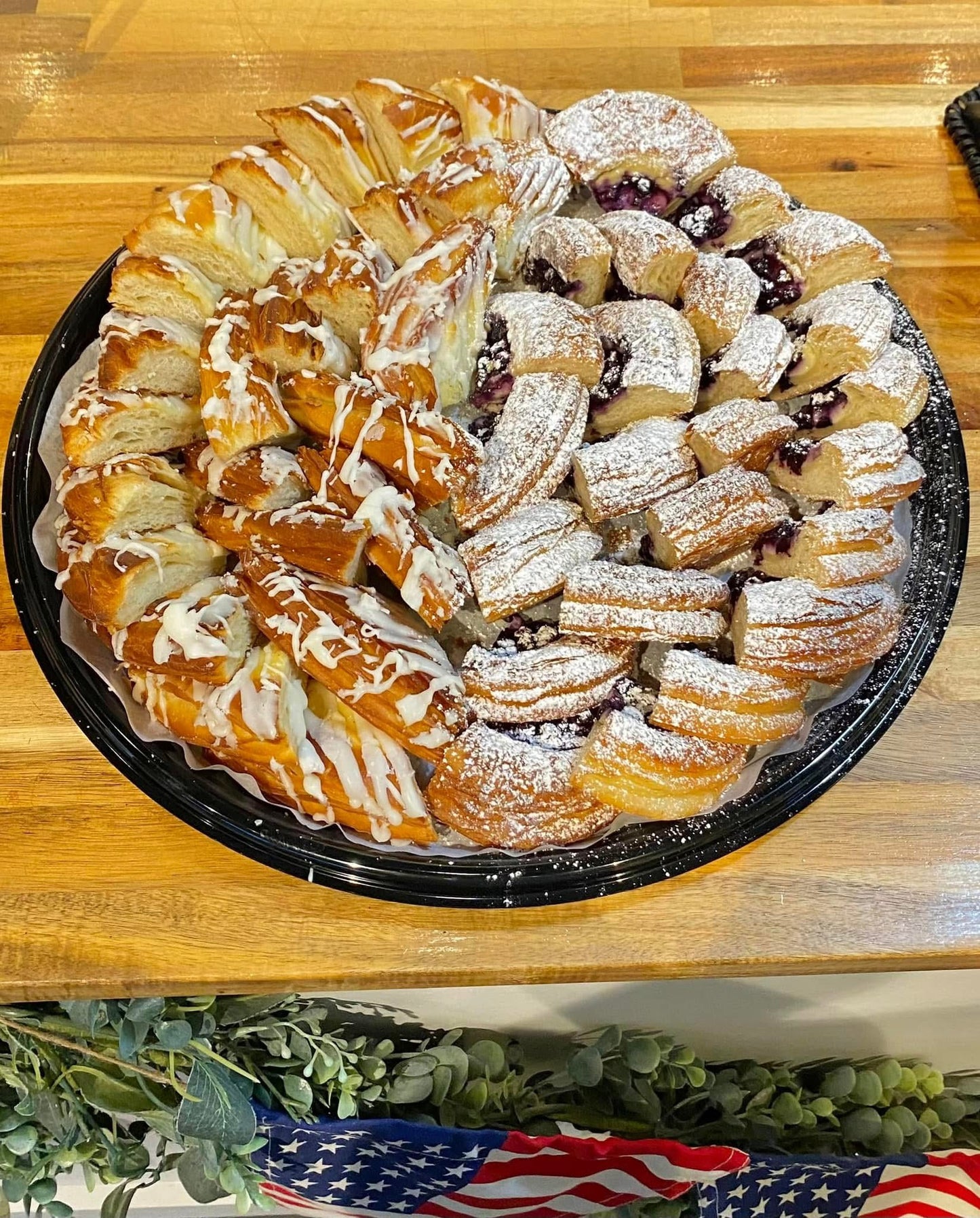Large Breakfast Danish Platter (48 pcs)