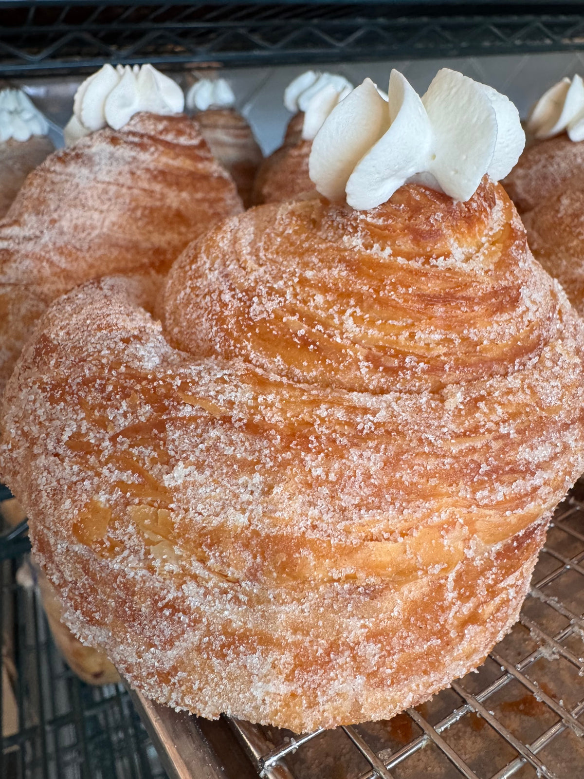 Vanilla Bean Cruffin des Rois